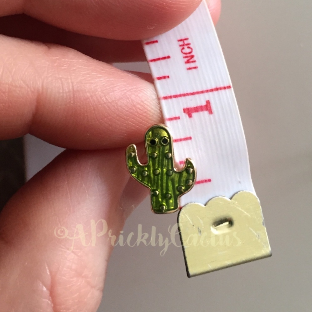 Prickly Cactus Green Gold Enamel Stud Earrings - Picture 2 of 3